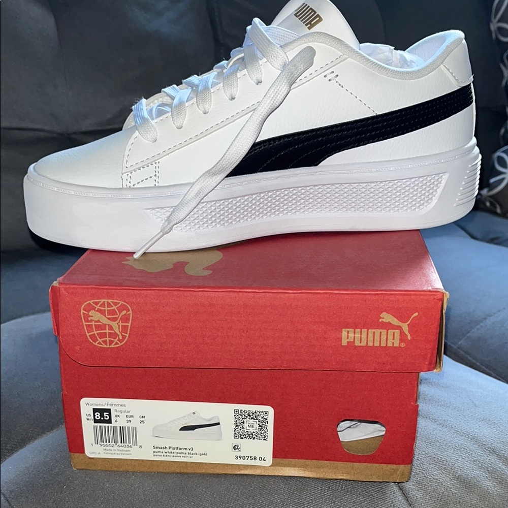 Puma White and Black Sneakers